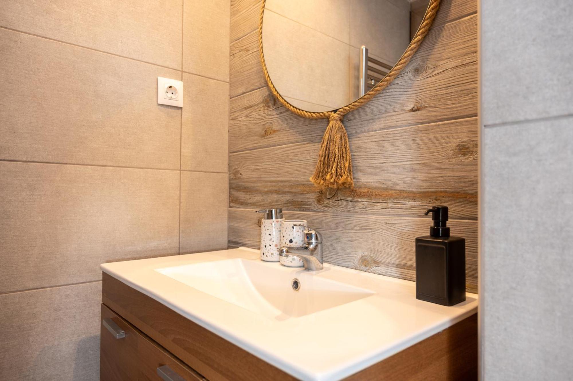 Niso Thessaloniki Hospitality Apartments エクステリア 写真